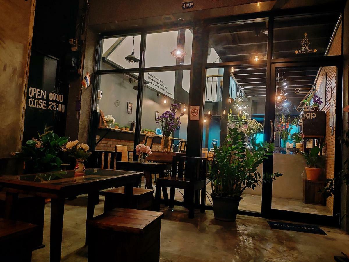 Znap'S Hostel & Cafe Chiang Mai Exterior photo