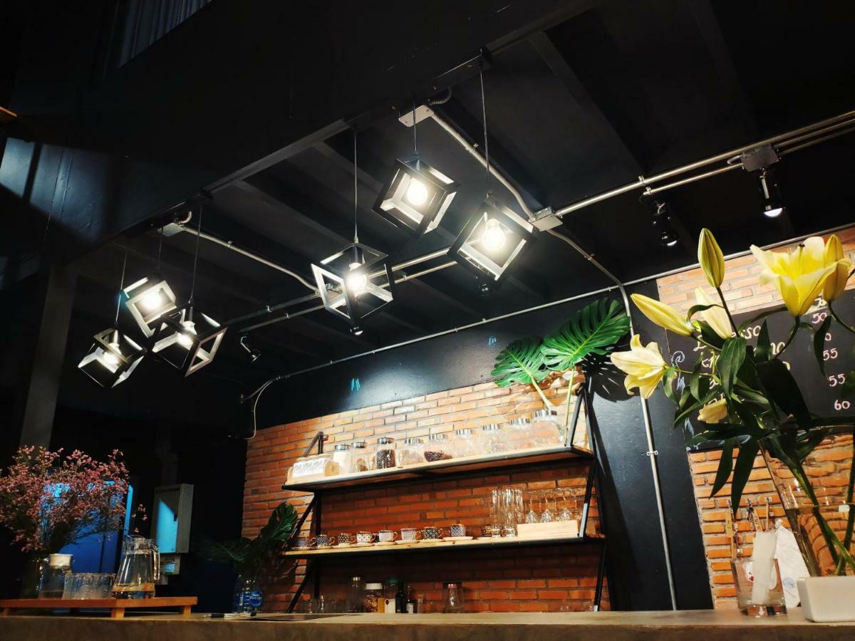 Znap'S Hostel & Cafe Chiang Mai Exterior photo