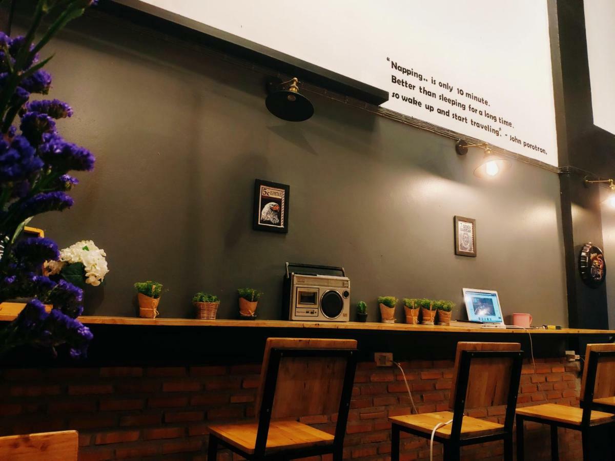 Znap'S Hostel & Cafe Chiang Mai Exterior photo