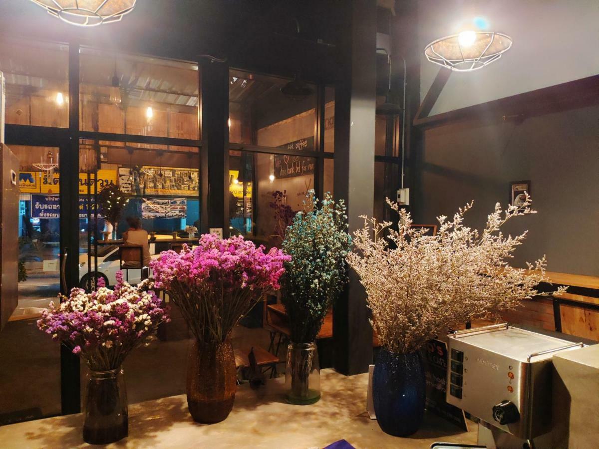 Znap'S Hostel & Cafe Chiang Mai Exterior photo