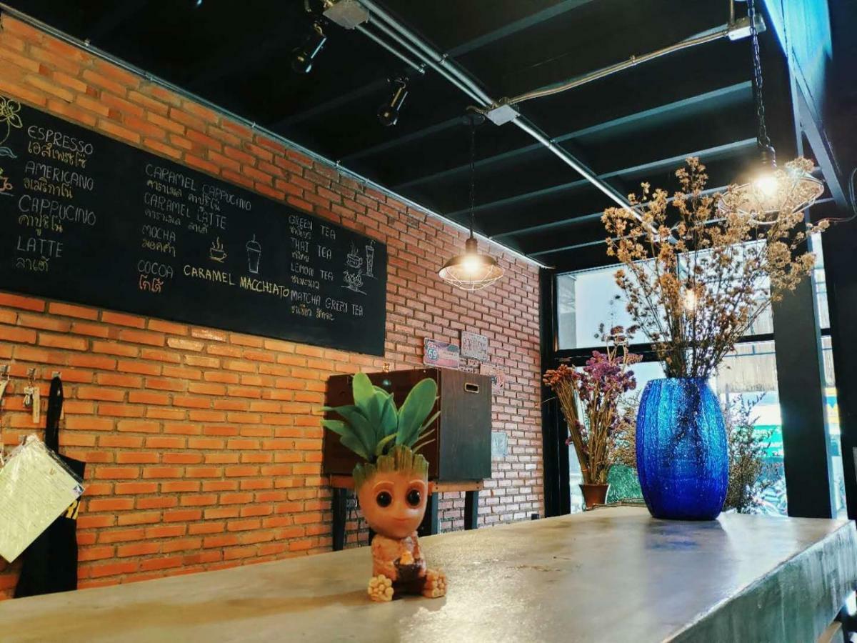Znap'S Hostel & Cafe Chiang Mai Exterior photo