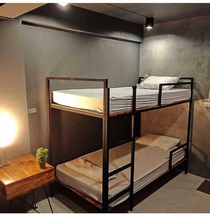 Znap'S Hostel & Cafe Chiang Mai Exterior photo